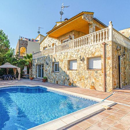 Stunning Home In Palafolls Buitenkant foto