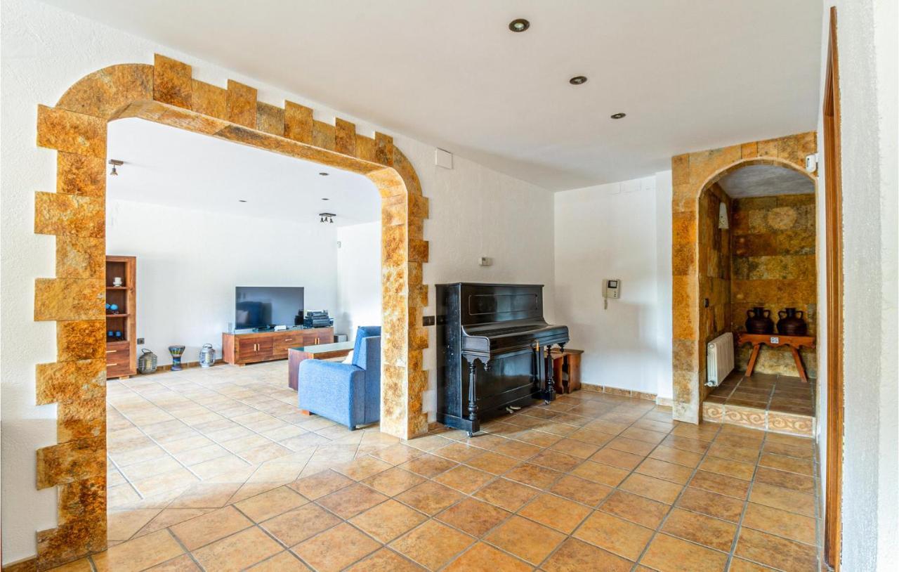 Stunning Home In Palafolls Buitenkant foto